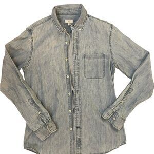 Club Monaco Men's Denim Button-Up Shirt size small